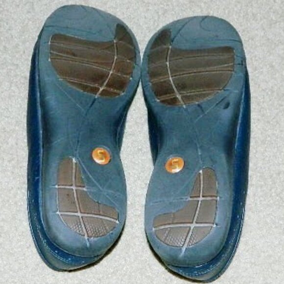 Women's CLARKS Structured Loafers Size 8 Medium Navy Blue Leather Slip-Ons - Picture 10 of 12